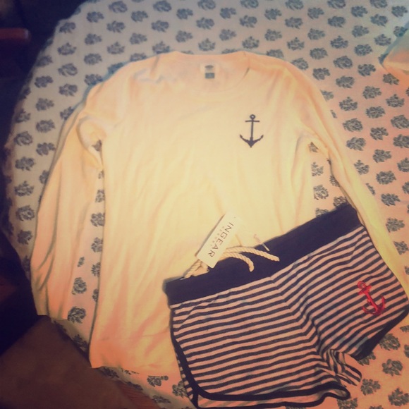 NWOT Old Navy nautical anchor sweater, shorts - Picture 1 of 3